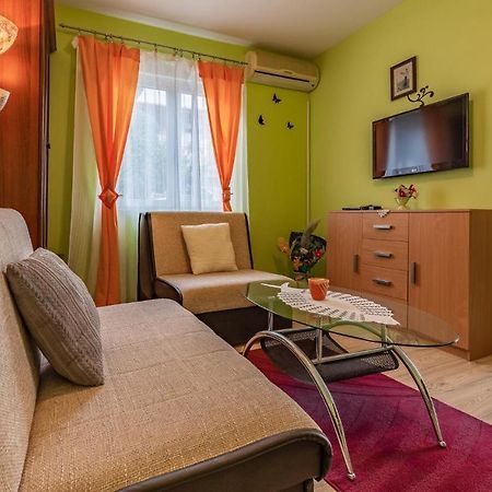 Nice Apartment In Premantura With Wifi Esterno foto